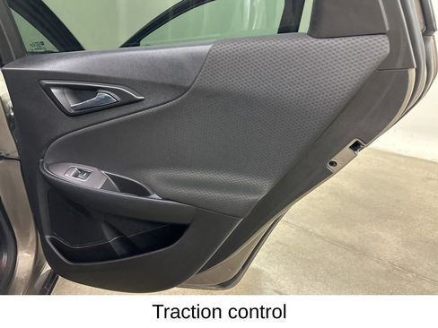 Used 2020 Chevrolet Malibu LT image 23