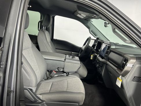 Used 2025 Ford F150 XLT image 30