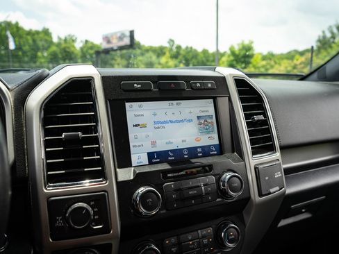Used 2020 Ford F150 Lariat AWD/4WD image 24