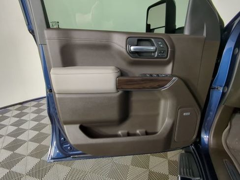 Used 2021 GMC Sierra 1500 SLT w/ SLT Premium Plus Package AWD/4WD image 31