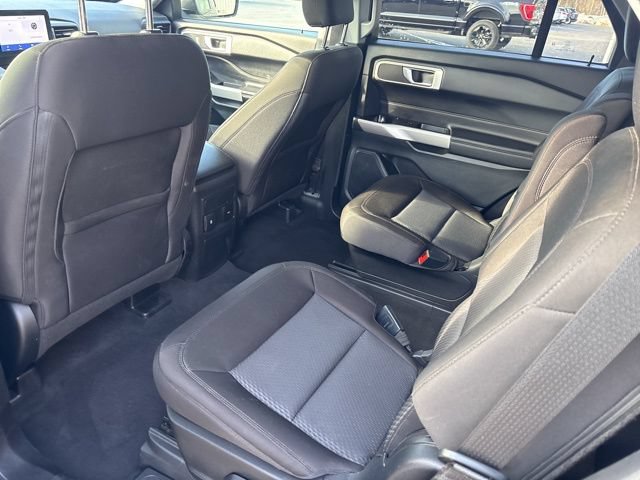 Used 2022 Ford Explorer XLT AWD/4WD image 17