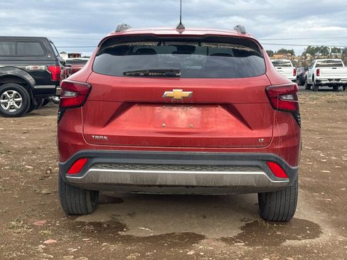 Used 2024 Chevrolet Trax LT w/ Driver Confidence Package FWD image 5