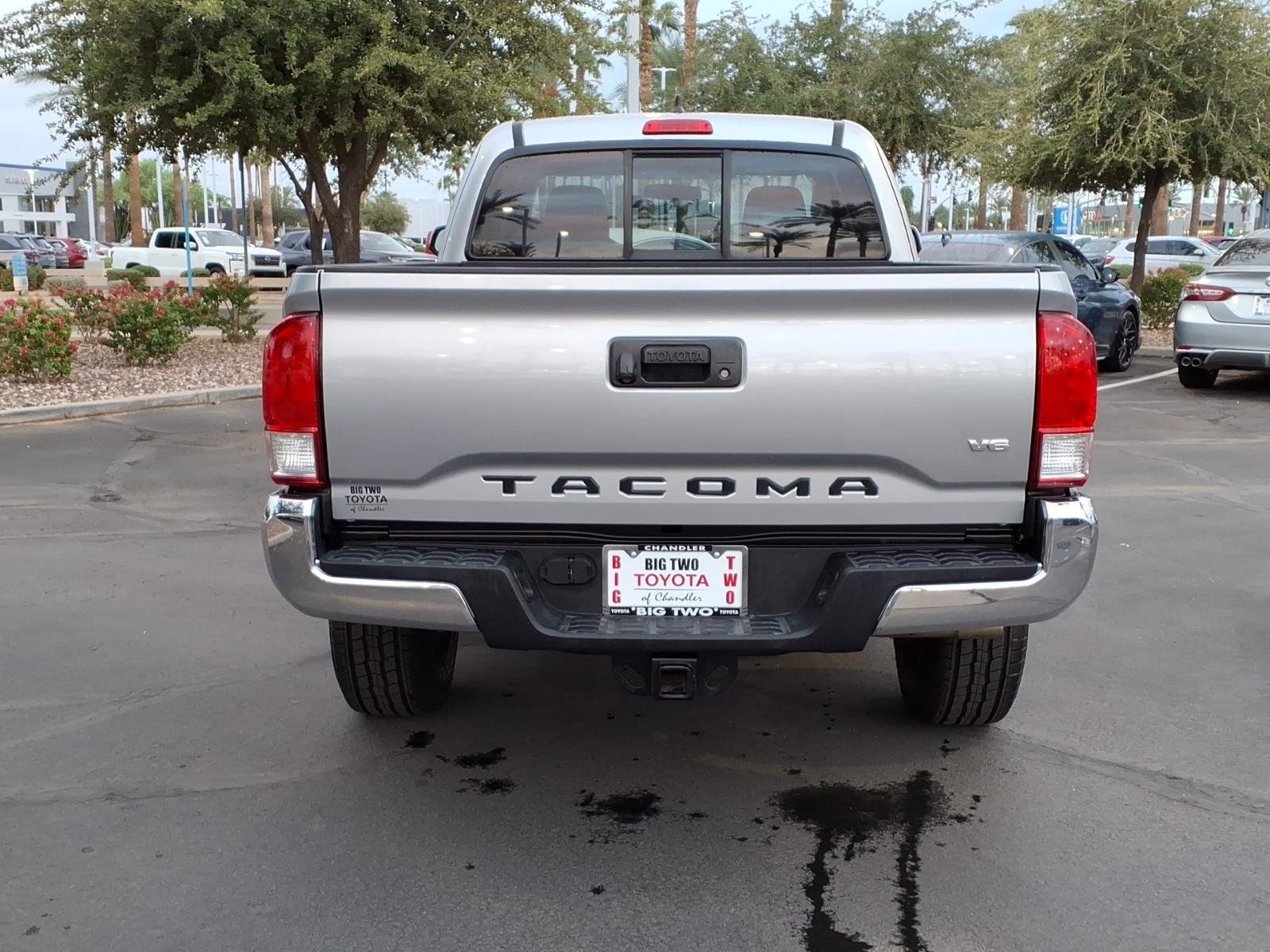 Used 2016 Toyota Tacoma SR5 w/ Towing Package RWD image 5