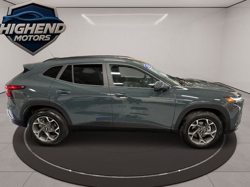 Used 2026 Chevrolet Trax LT image 7