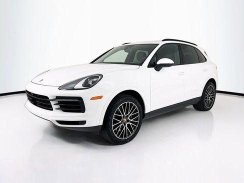 Certified 2023 Porsche Cayenne AWD/4WD image 1