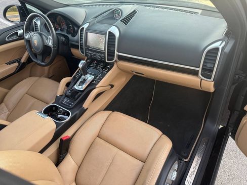 Used 2014 Porsche Cayenne Platinum Edition AWD/4WD image 12