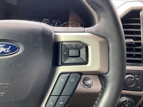 Used 2018 Ford F150 Lariat w/ Equipment Group 502A Luxury image 18