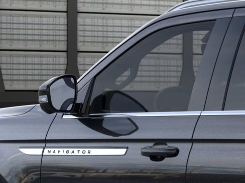 New 2026 Lincoln Navigator Premiere AWD/4WD image 20