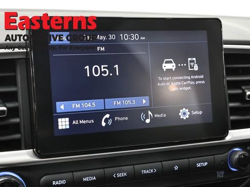Used 2025 Hyundai Venue SEL FWD image 18