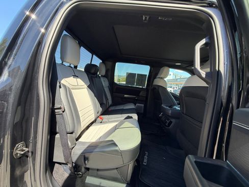 Used 2023 Ford F150 Lightning Platinum AWD/4WD image 16