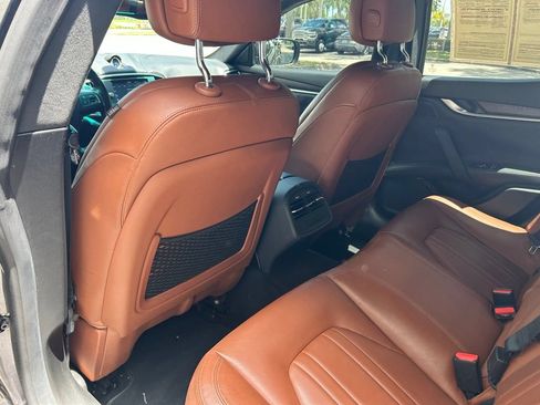 Used 2014 Maserati Ghibli RWD image 37