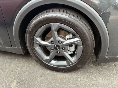 Used 2025 Kia K4 LXS image 29