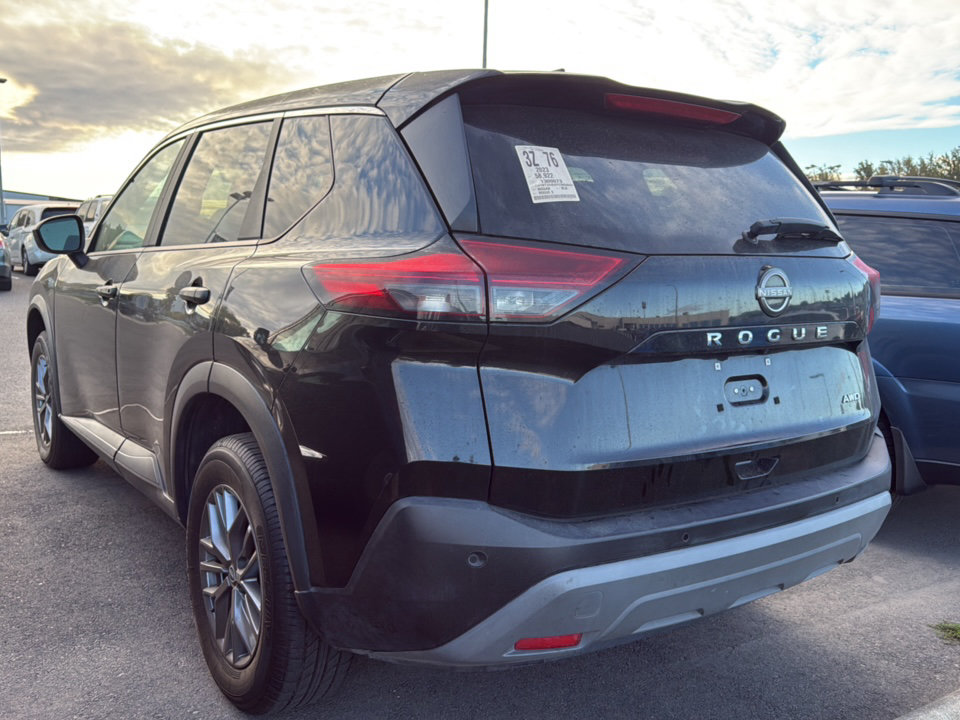Used 2023 Nissan Rogue S AWD/4WD image 3