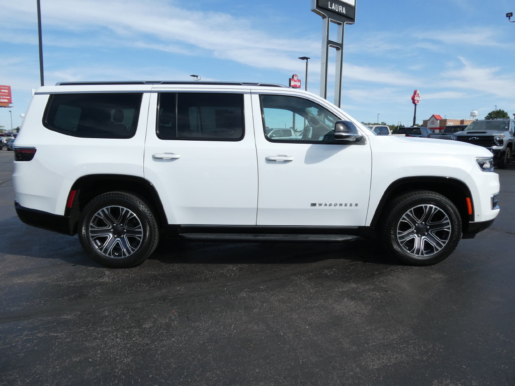 Used 2023 Jeep Wagoneer 4WD w/ Premium Group I image 4