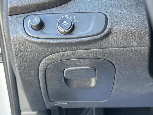 Used 2019 Chevrolet Trax LT w/ Driver Confidence Package image 29