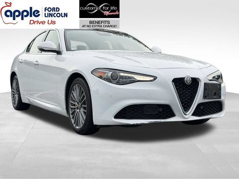 Used 2020 Alfa Romeo Giulia Ti AWD/4WD image 1