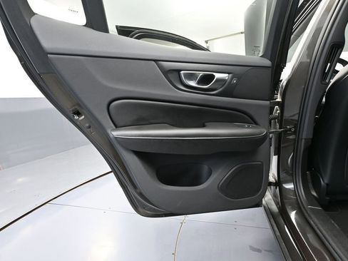 Used 2022 Volvo S60 T8 R-Design Expression AWD/4WD image 37