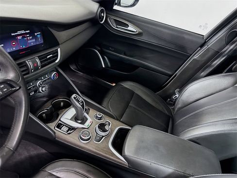 Used 2022 Alfa Romeo Giulia Ti image 26