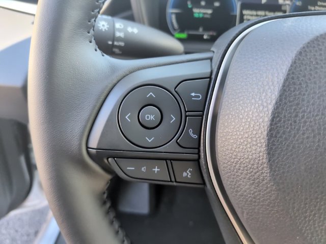 Used 2026 Toyota Corolla SE w/ SE Premium Package FWD image 16