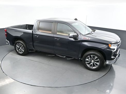 Used 2023 Chevrolet Silverado 1500 LT w/ Z71 Off-Road Package image 35