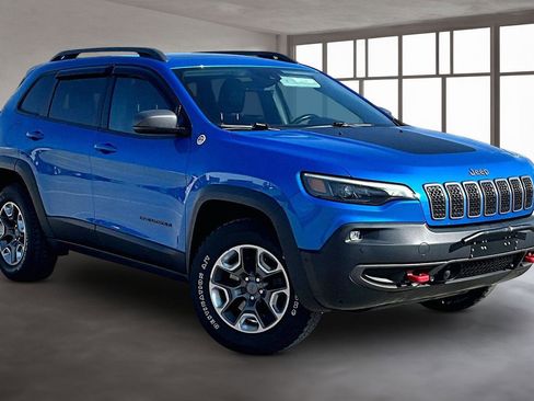 Used 2019 Jeep Cherokee Trailhawk image 13