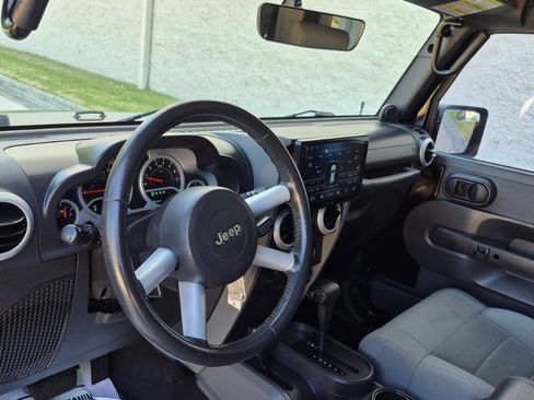 Used 2008 Jeep Wrangler Sahara w/ Dual Top Group image 24