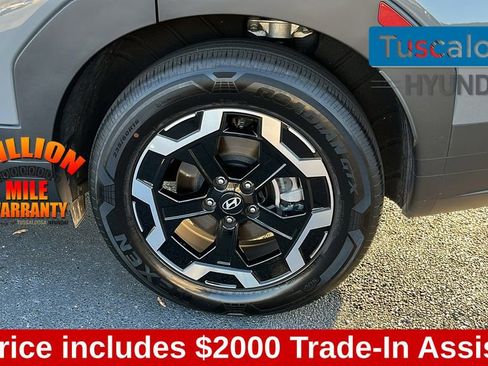 Used 2025 Hyundai Santa Fe SEL image 12