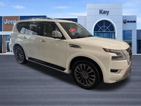 Used 2023 Nissan Armada Platinum w/ Captain's Chairs Package AWD/4WD image 10