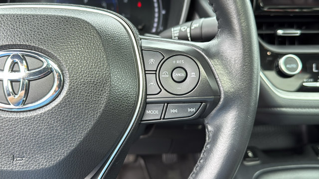 Used 2023 Toyota Corolla XSE FWD image 13