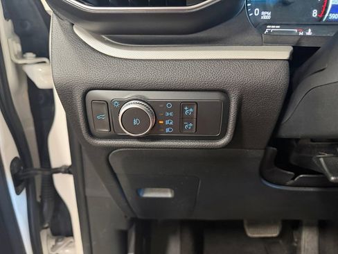 Used 2020 Ford Explorer XLT w/ Equipment Group 202A AWD/4WD image 29