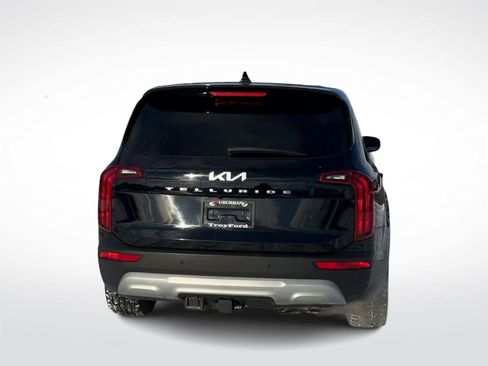 Used 2022 Kia Telluride LX image 8