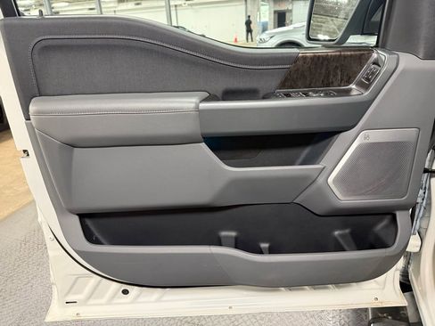 Used 2022 Ford F150 Lariat w/ Equipment Group 502A High AWD/4WD image 8