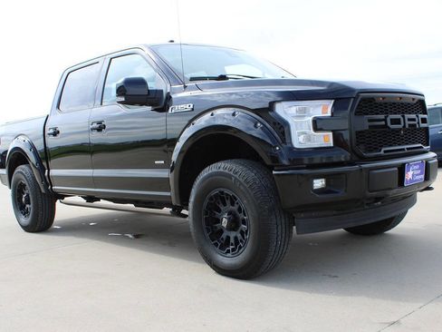 Used 2017 Ford F150 Lariat w/ Equipment Group 502A Luxury AWD/4WD image 3