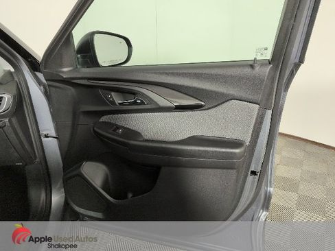 Used 2021 Chevrolet TrailBlazer LS image 45