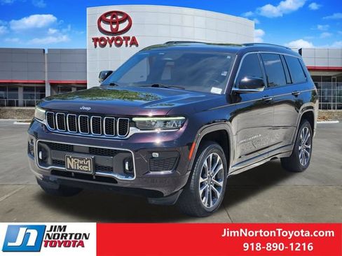 Used 2022 Jeep Grand Cherokee L Overland w/ Luxury Tech Group IV AWD/4WD image 3