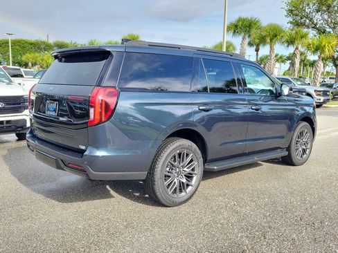 New 2026 Ford Expedition Platinum w/ Stealth Appearance Package AWD/4WD image 9