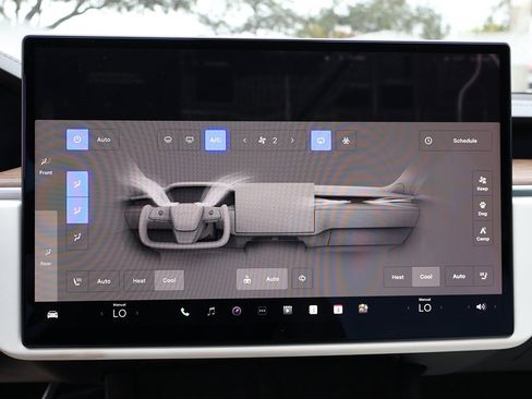 Used 2022 Tesla Model S image 54