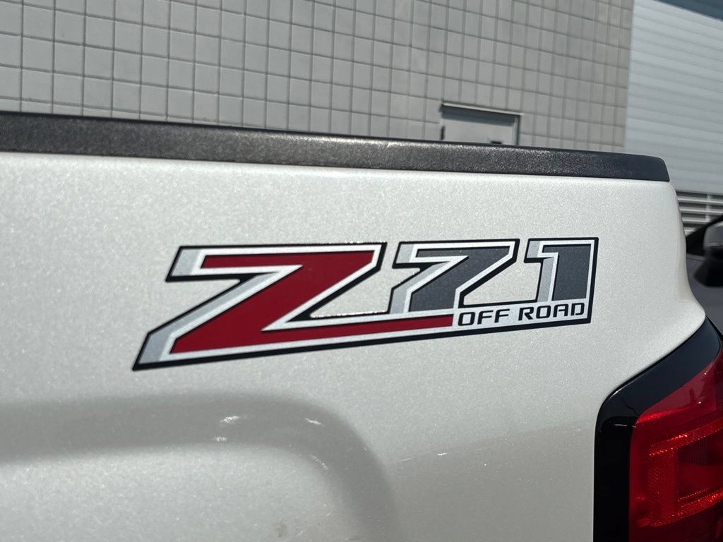 Used 2015 Chevrolet Silverado 1500 LTZ Z71 w/ Driver Alert Package AWD/4WD image 32