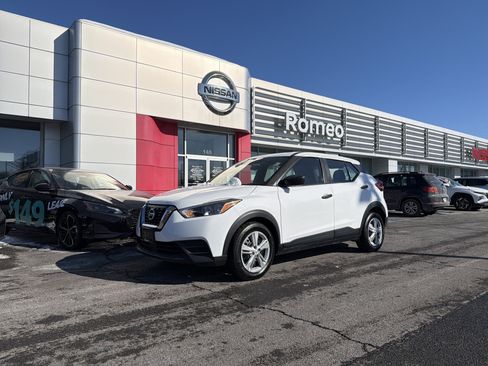 Certified 2020 Nissan Kicks S image 1
