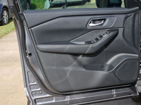 New 2026 Nissan Rogue SV FWD image 12