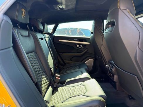 Used 2020 Lamborghini Urus image 22