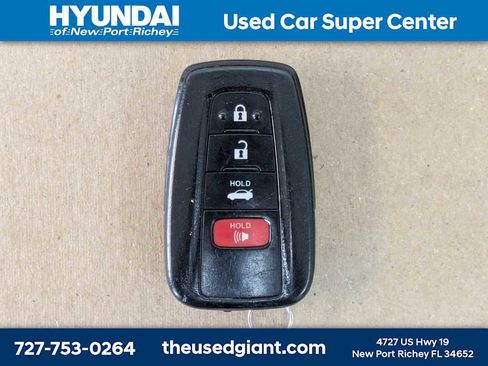 Used 2019 Toyota Camry XLE FWD image 38