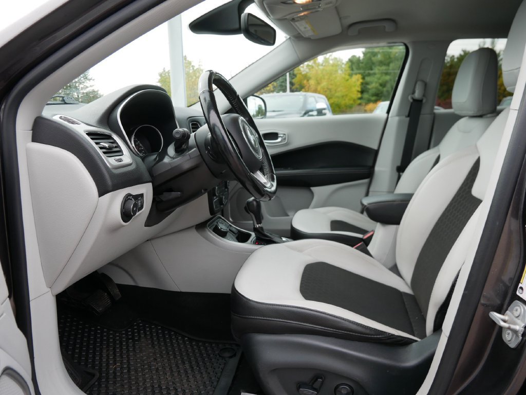 Used 2020 Jeep Compass Latitude w/ Popular Equipment Group AWD/4WD image 9