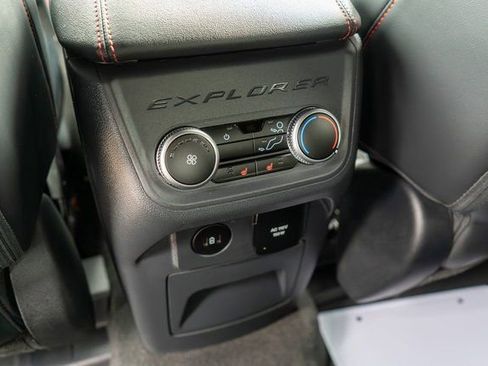 Used 2025 Ford Explorer ST AWD/4WD image 18
