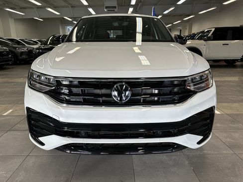Used 2024 Volkswagen Tiguan SE R-Line image 19