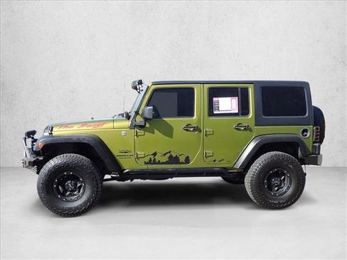 Used 2007 Jeep Wrangler Unlimited Sahara AWD/4WD image 2