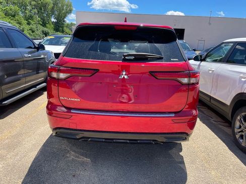 Used 2022 Mitsubishi Outlander SEL Black Edition AWD/4WD image 3
