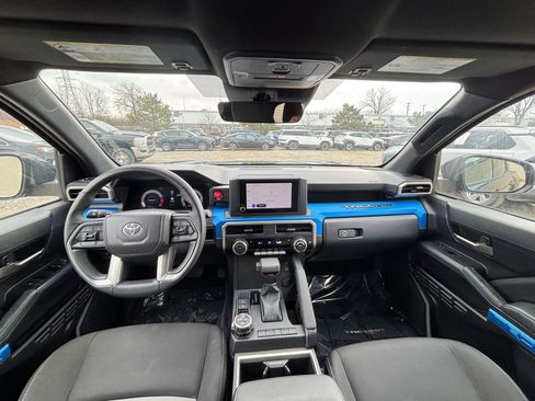 Used 2025 Toyota Tacoma SR image 32