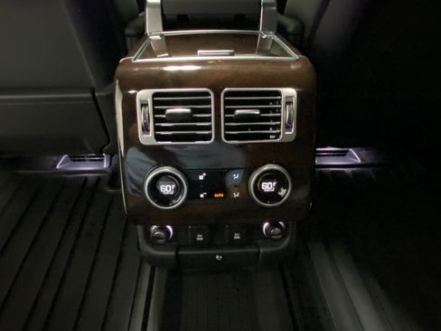 Used 2020 Land Rover Range Rover Long Wheelbase HSE image 34