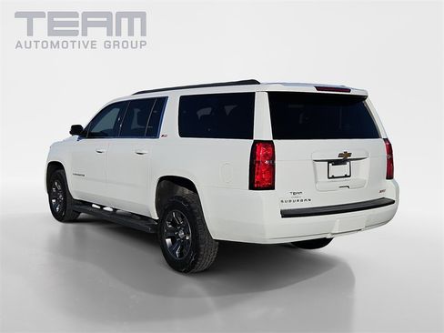Used 2019 Chevrolet Suburban LT image 5